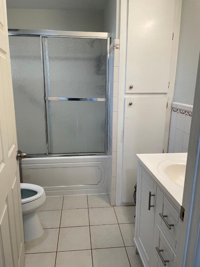 Private Room In Los Angeles With Wifi, Tv, And View Of Hollywood Sign & Shared Kitchen Bagian luar foto