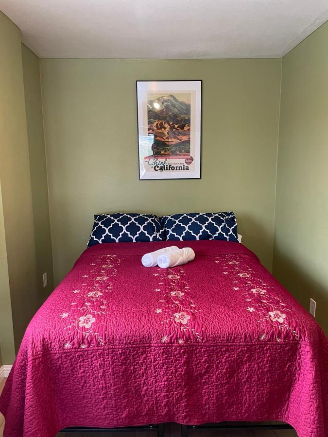 Private Room In Los Angeles With Wifi, Tv, And View Of Hollywood Sign & Shared Kitchen Bagian luar foto